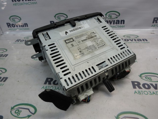RENAULT 281156534R Магнитола (радио AM/FM) в наличии Каменское