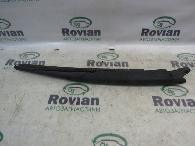 Поводок дворника заднего стекла 28781JD00A NISSAN