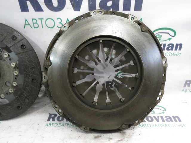 301010001R RENAULT Сцепление купить в Полтава
