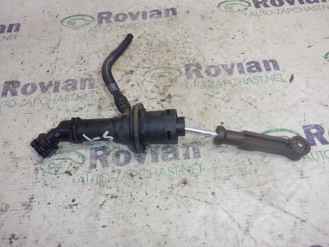 Главный цилиндр сцепления Renault LODGY