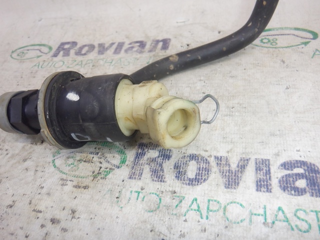 Цилиндр сцепления 306104294R RENAULT