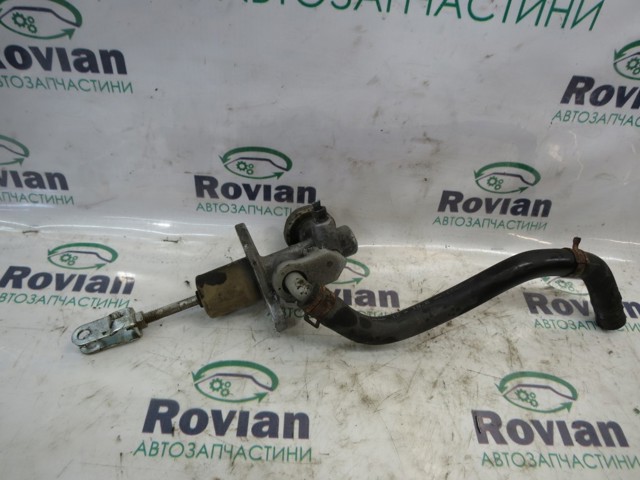 Цилиндр сцепления, главный 30610EA00A NISSAN