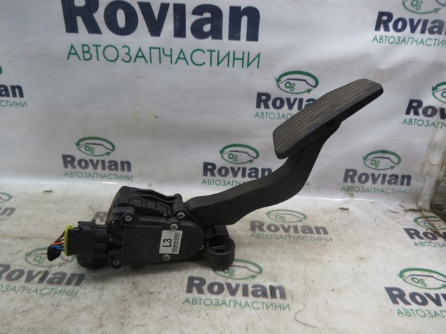 Педали газа 327002E300 HYUNDAI