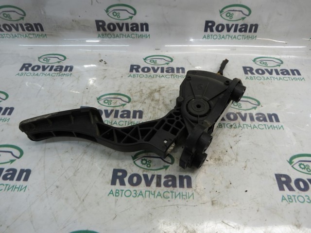 Педаль акселератора 327002R300 HYUNDAI