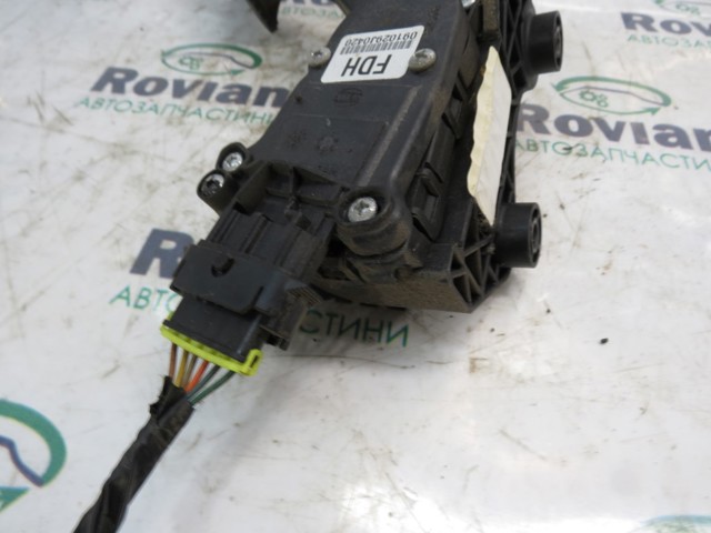 327002R300 Педаль газа (акселератора) купить Кривой Рог