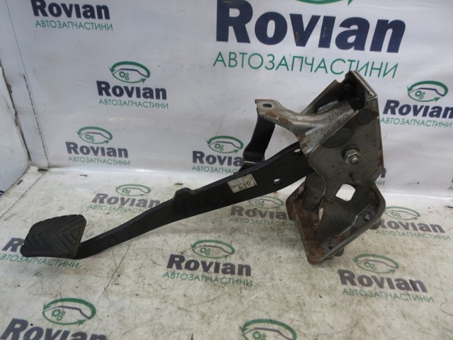 Педаль тормоза 328001F100 HYUNDAI