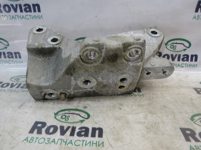 365940E700 Кронштейн подушки (опоры) двигателя правой купить Николаев