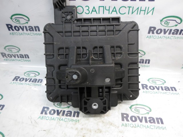 37150K4000 Полка под аккумулятор купить Украина