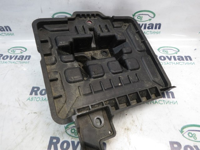 Подставка аккумулятора 37150K4000 HYUNDAI
