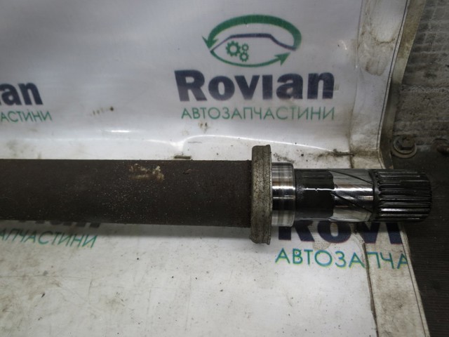 391000978R Полуось (привод) передняя правая купить Днепр