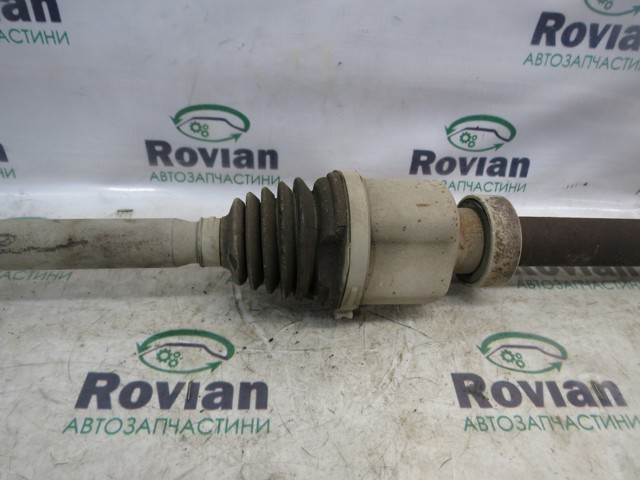 391000978R Полуось (привод) передняя правая купить Черкассы