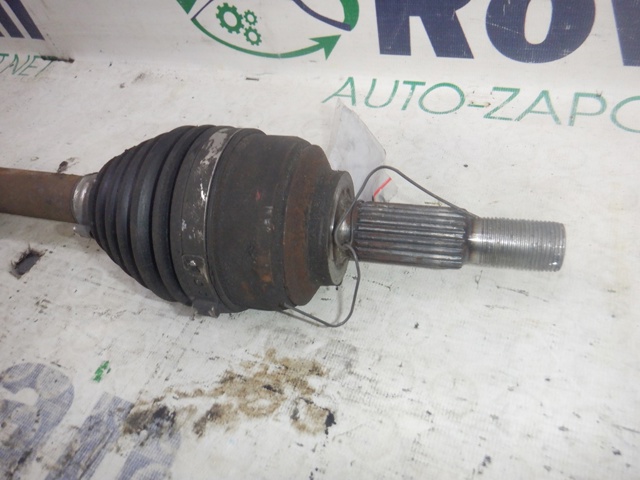 Полуось передняя, правая 391006553R RENAULT
