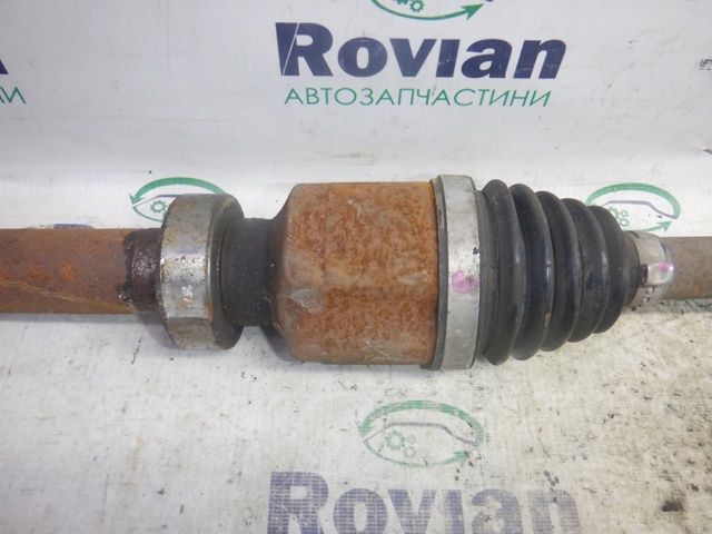 RENAULT 391009101R Полуось (привод) передняя правая в наличии Одесса