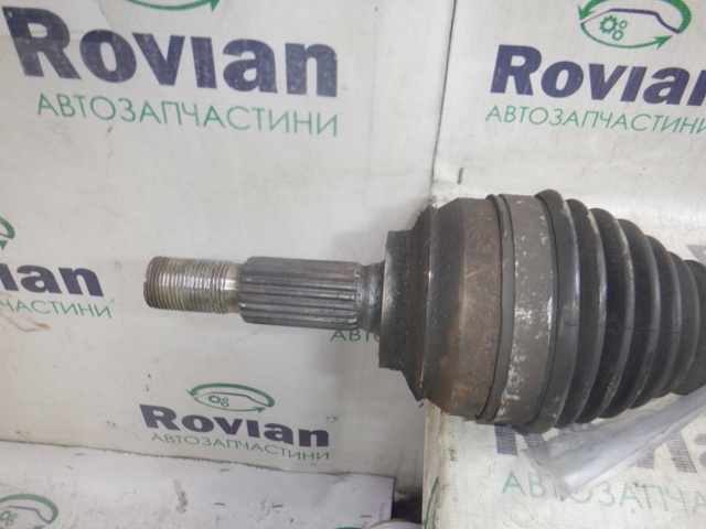 Полуось передняя, правая 391009206R RENAULT