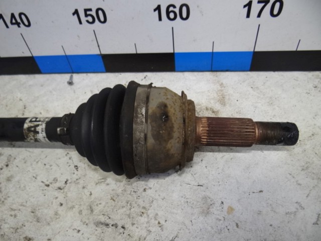 Левая полуось 391014EA0B NISSAN