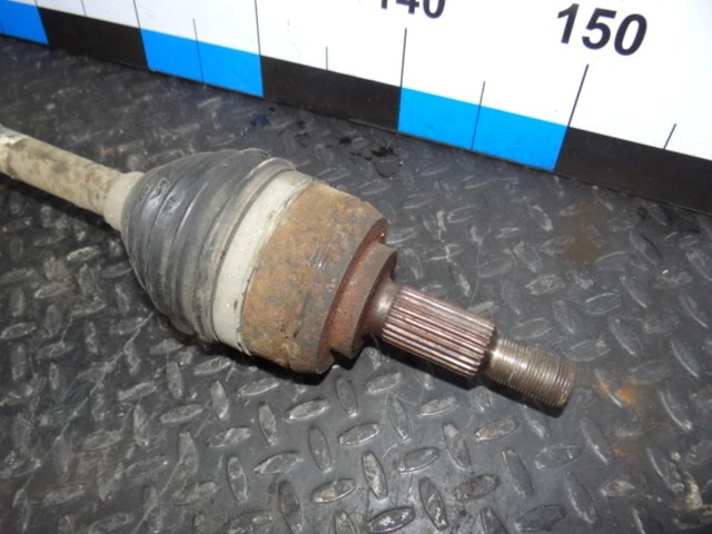 RENAULT 391016204R Левая полуось в наличии Николаев