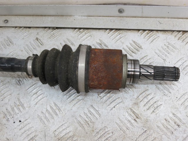 NISSAN 396006RE0A Полуось задняя в наличии Ужгород