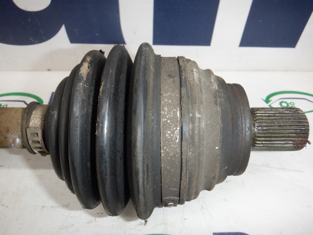 VAG 3C0407271S Полуось (привод) передняя левая в наличии Днепр