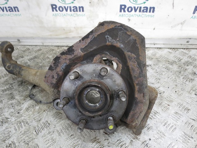 NISSAN 400145X00C Цапфа передняя правая в наличии Николаев