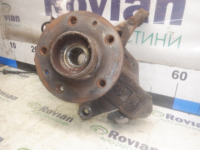 Кулак поворотный передний левый 400150053R RENAULT