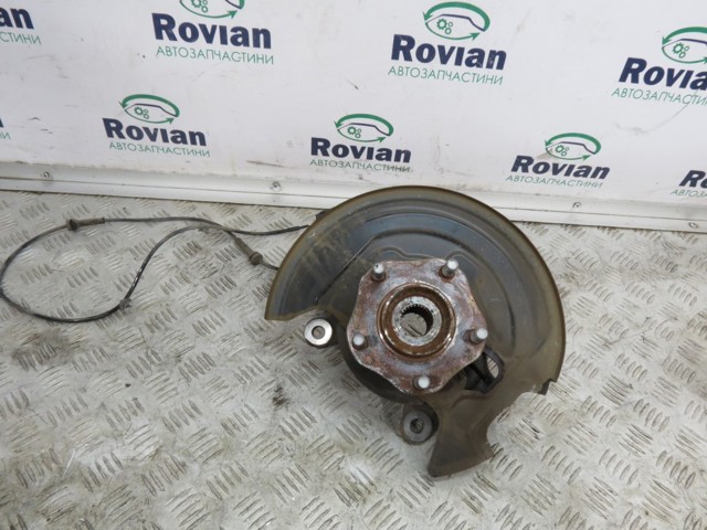 Цапфа поворотная левая 400151KA1A NISSAN