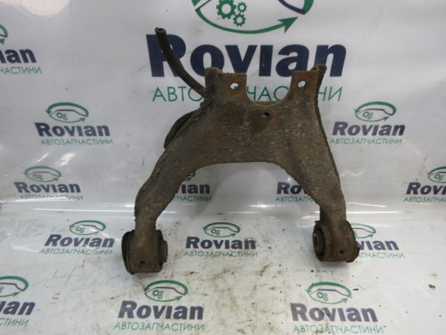 Рычаг передней подвески верхний, правый 4010A014 MITSUBISHI