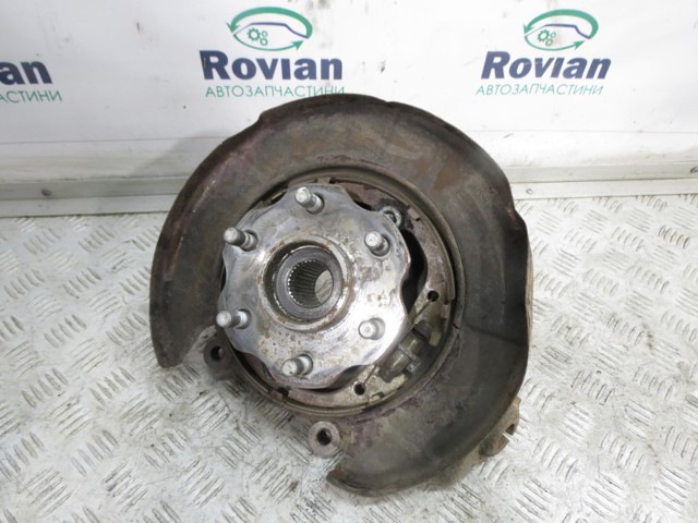 Кулак поворотный левый 43019EA50A NISSAN