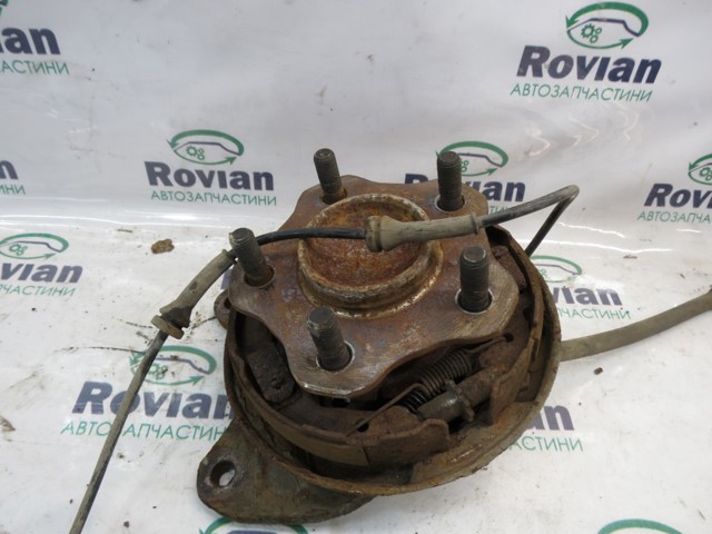 Ступицы задних колес 432021KA0A NISSAN