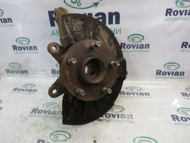 Цапфа (поворотный кулак) передний правый 4511165J00 SUZUKI