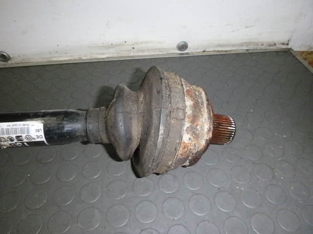Приводы задних колес 4F0501203B VAG