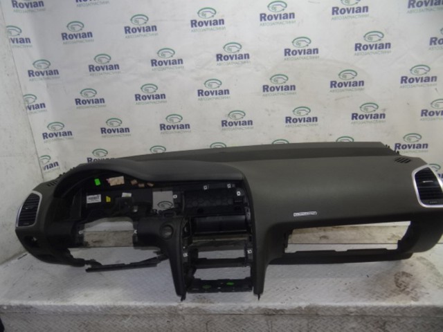 Панель салона передняя "торпедо" 4L1857041E VAG