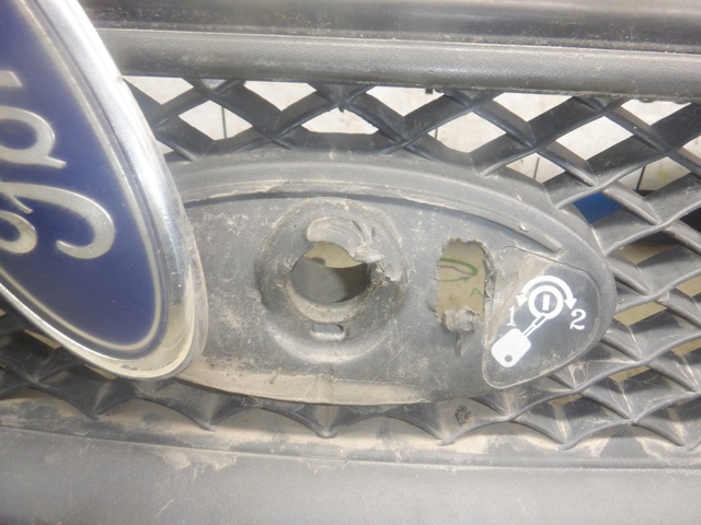 Облицовка радиатора 4M518200AJ FORD