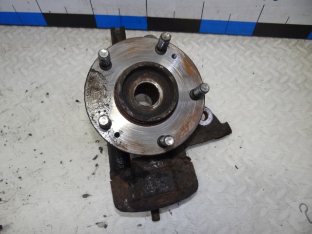 Цапфа (поворотный кулак) передний левый 517152H100 HYUNDAI