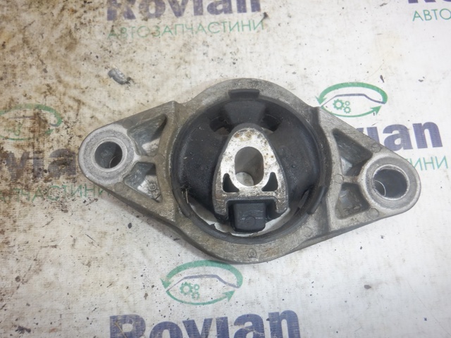 Нижняя подушка двигателя 546190005R RENAULT