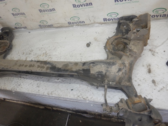 RENAULT 555017050R Подрамник задний в наличии Киев