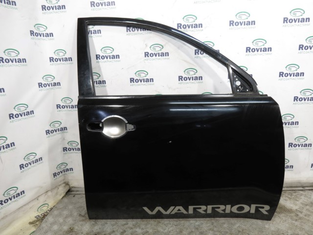 Пассажирская передняя дверь 5700A176 MITSUBISHI