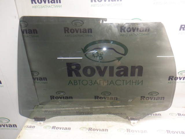 Стекло задней двери, левой 5736A679 MITSUBISHI