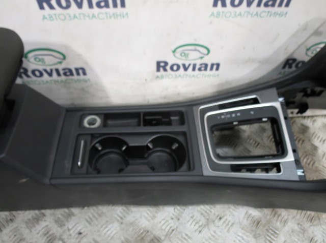 5GE863241D VAG Консоль панели управления центральная купить в Украина