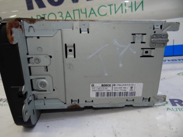 Штатная магнитола 5M0035186J VAG