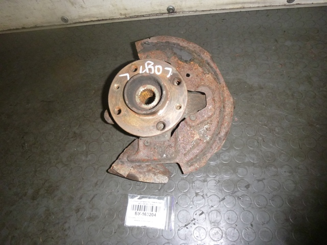Кулак поворотный передний левый 6001549732 RENAULT