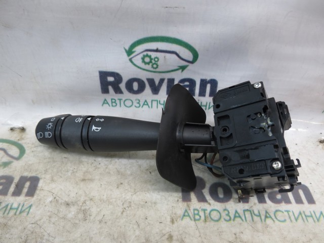 Переключатель подрулевой, левый 6001551360 RENAULT