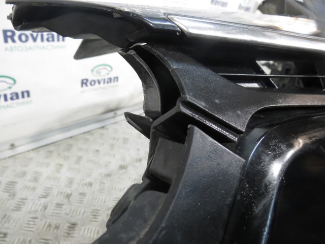 Буфер (бампер) передний 620221121R RENAULT