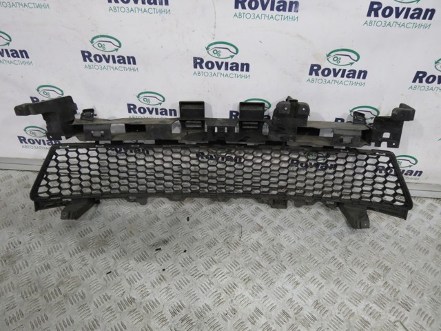 622544633R RENAULT Решетка бампера переднего центральная купить в Полтава