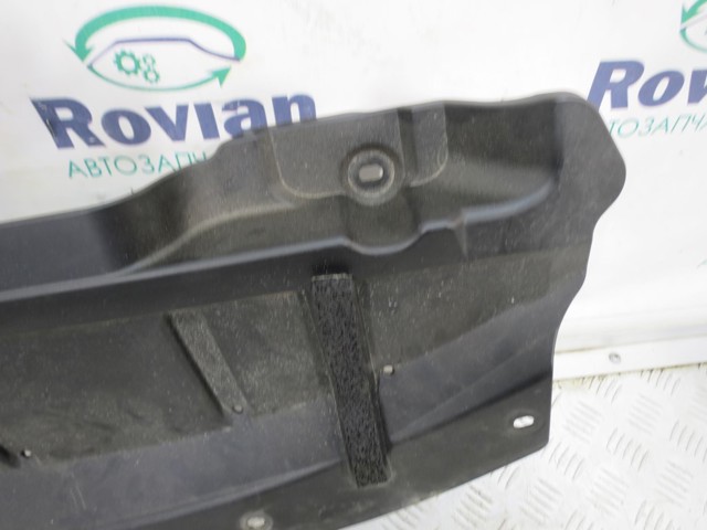 Накладка передней панели (суппорта радиатора) верхняя 623226RR0A NISSAN