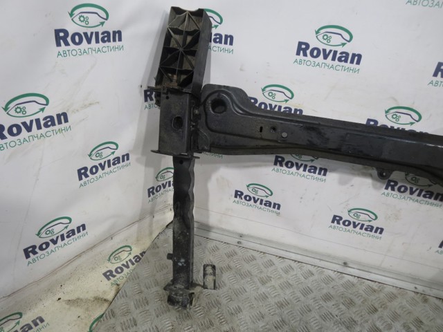 Балка передней подвески (подрамник), передняя 625300861R RENAULT
