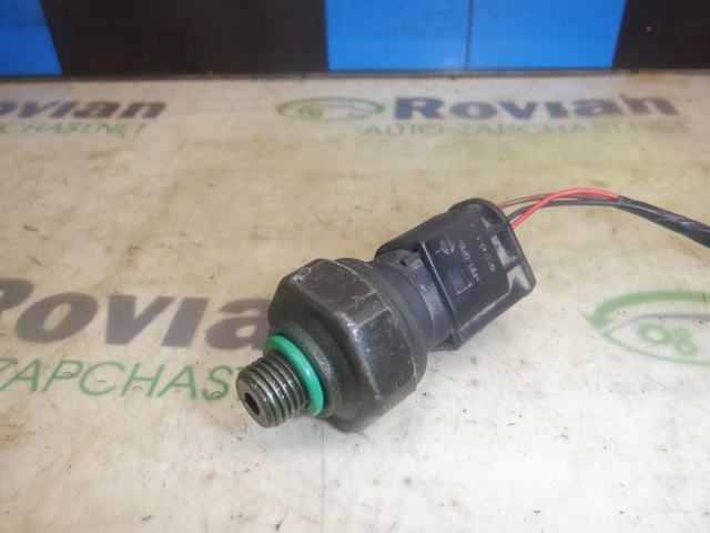 Датчик-клапан кондиционера Бмв 5