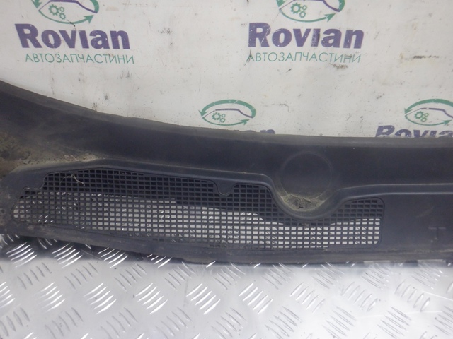 668110003R RENAULT Водосток лобового стекла, жабо купить в Черновцы
