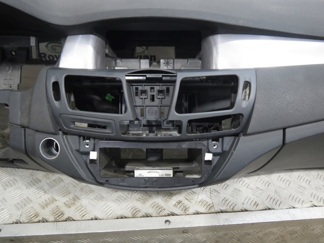681002890R RENAULT Панель салона передняя "торпедо" купить в Одесса