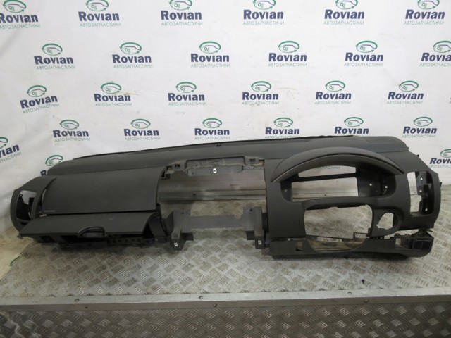Панель приборная торпеды 68100EB401 NISSAN