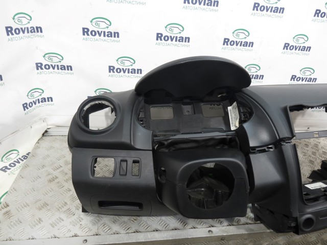 682000184R RENAULT Панель салона передняя "торпедо" купить в Павлоград